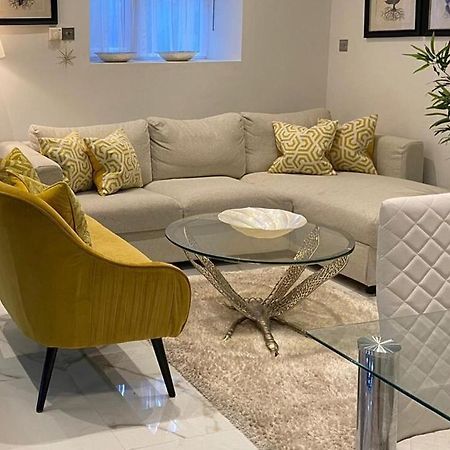 Apartament Elegant 2 Bed Flat In Chiswick Londyn Zewnętrze zdjęcie