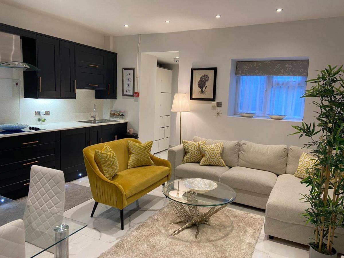 Apartament Elegant 2 Bed Flat In Chiswick Londyn Zewnętrze zdjęcie